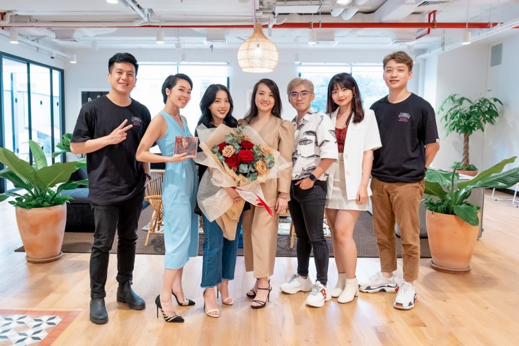 UNIVERSAL MUSIC VIETNAM LAUNCHES AND ANNOUNCES SIGNING OF LEADING